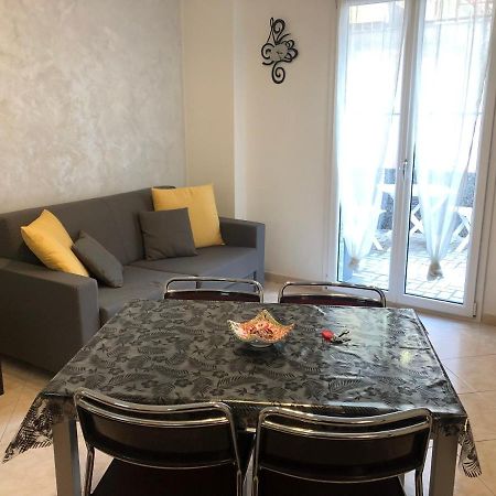 Casa Francesca: Un Mare Di Relax! Apartment Вентимиля Екстериор снимка